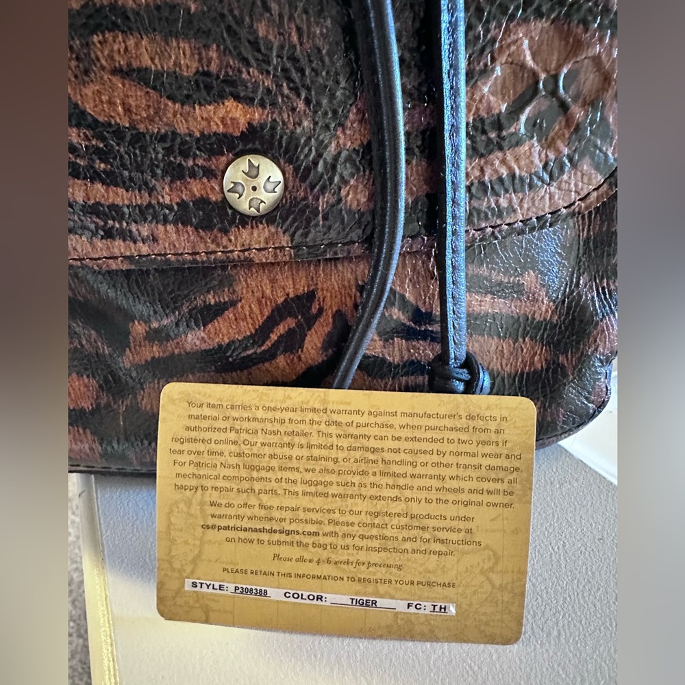 NWOT! Rare and Retired. Patricia Nash Tiger Drawstring Bag w/Matching Wallet - Picture 11 of 12